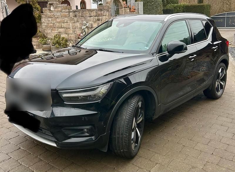 Gebraucht Volvo XC40 Inscription 190 PS (139 kW) 2019 Schwarz SUV