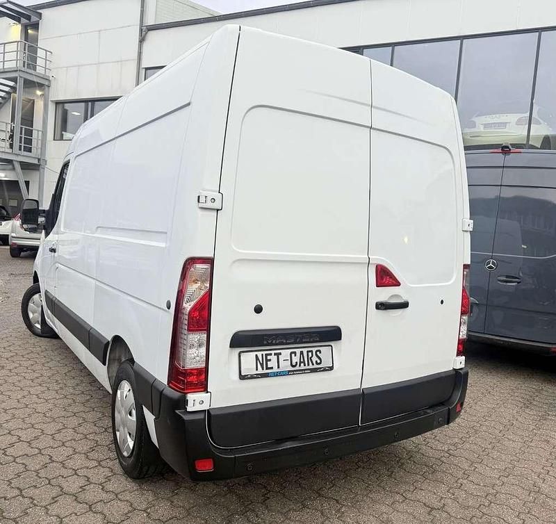 Gebraucht Renault Master 145 PS (106 kW) 2018 Weiß Van / Kleinbus