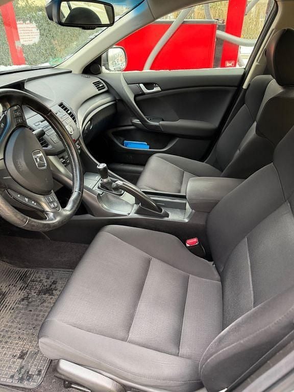 Gebraucht Honda Accord Comfort 156 PS (114 kW) 2013 Grau Limousine