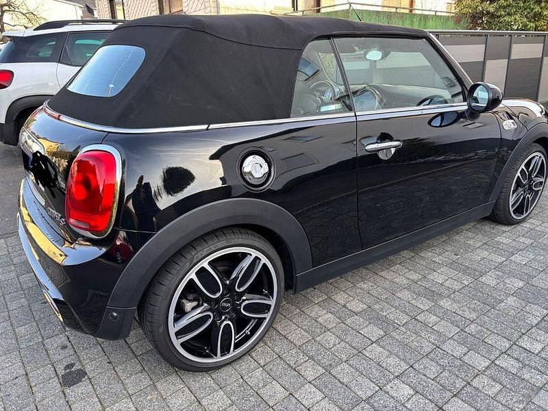 Gebraucht Mini Cooper S Cabriolet 192 PS (141 kW) 2017 Schwarz Cabrio