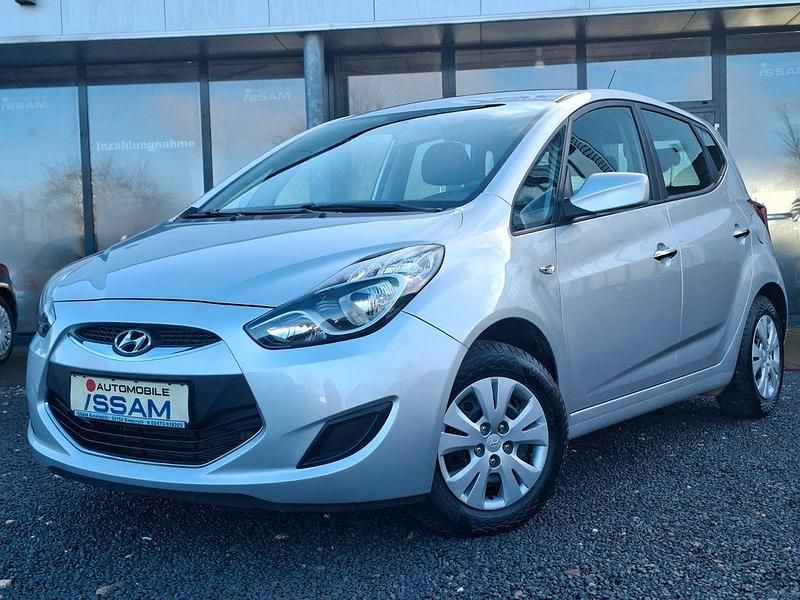 Gebraucht Hyundai ix20 Edition 90 PS (66 kW) 2012 Silber Kleinwagen