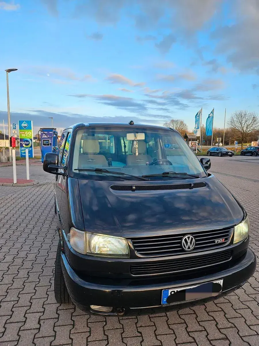 Używany VW T4 151 KM (111 kW) 2003 Czarny Van