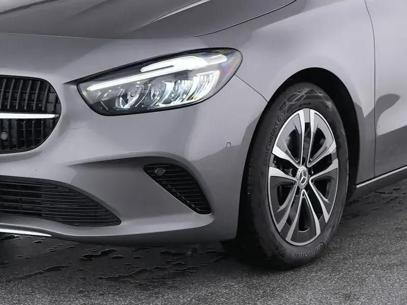 Gebraucht Mercedes B180 Advanced 116 PS (85 kW) 2023 Metalliclack mountaingrau Kleinwagen