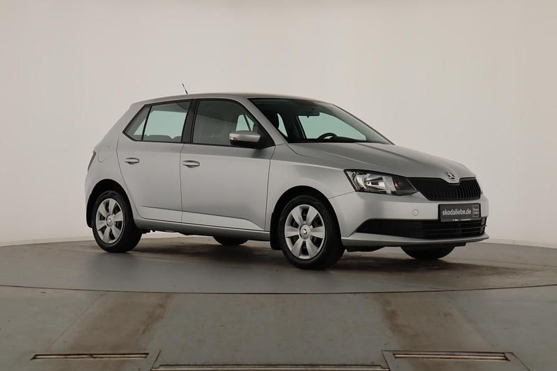 Gebraucht Skoda Fabia Cool Plus 60 PS (44 kW) 2017 Silber Kleinwagen