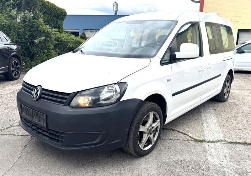 Weiß Gebraucht 2015 VW Caddy Maxi Team Van / Kleinbus | 8.999 € (Teuer) - Bild 1/4