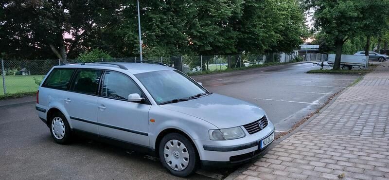 Silber Gebraucht 1997 VW Passat Kombi | 550 € (Fairer Preis) - Bild 1/4