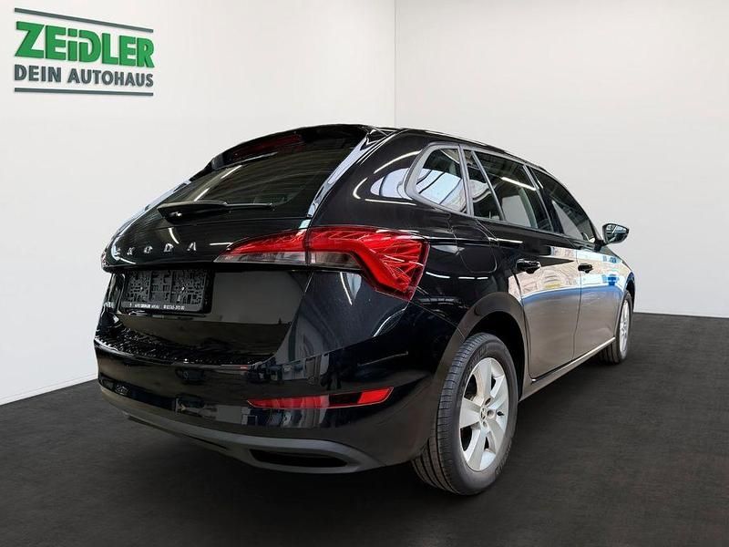 Gebraucht Skoda Scala Cool Plus 110 PS (80 kW) 2021 Schwarzmagic perleffekt Kleinwagen