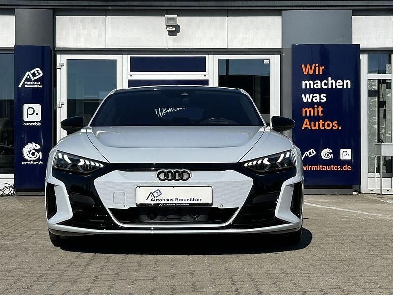 Suzukagrau Gebraucht 2022 Audi RS e-tron GT Limousine | 63.750 € (Etwas zu teuer) - Bild 1/4