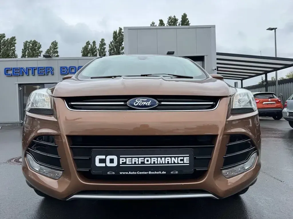 Gebraucht Ford Kuga Titanium 150 PS (110 kW) 2014 Braun SUV