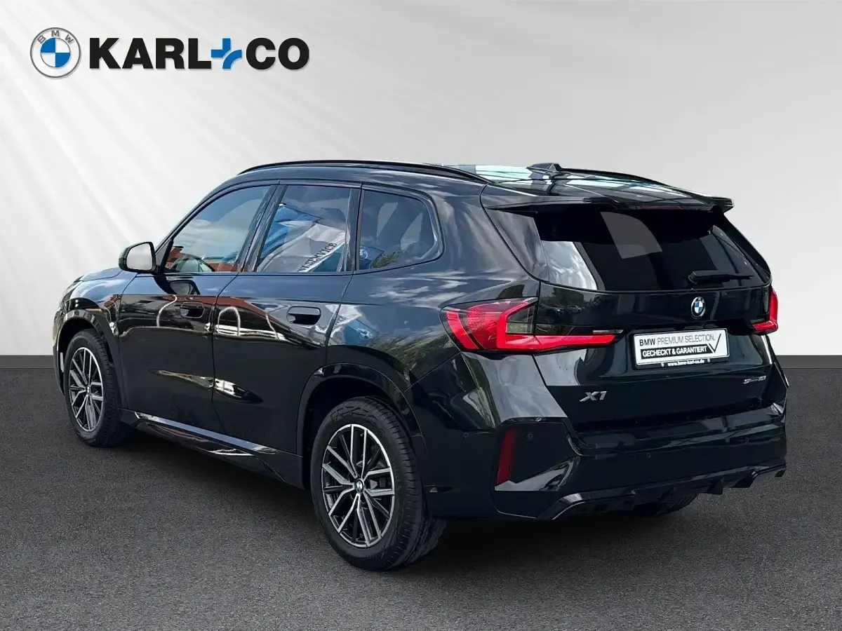 Gebraucht BMW X1 M Sport 136 PS (100 kW) 2025 Black sapphire metallic (schwarz) SUV
