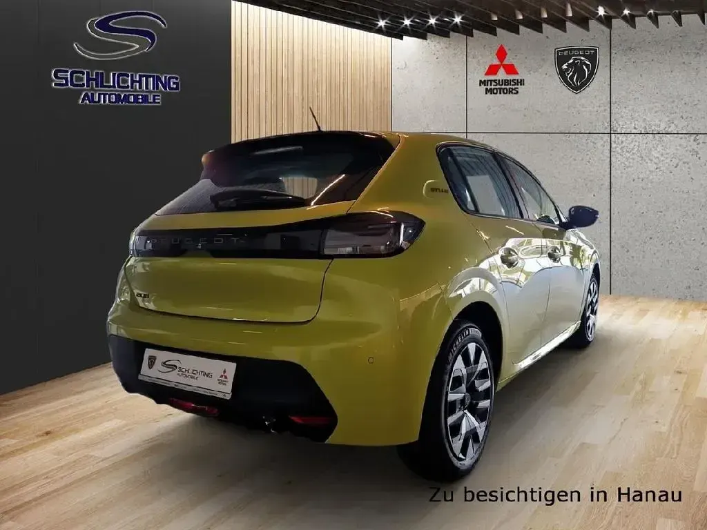 Gebraucht Peugeot 208 Style 101 PS (74 kW) 2025 Gelb Kleinwagen