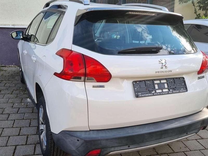 Gebraucht Peugeot 2008 Style 99 PS (72 kW) 2016 Weiß SUV