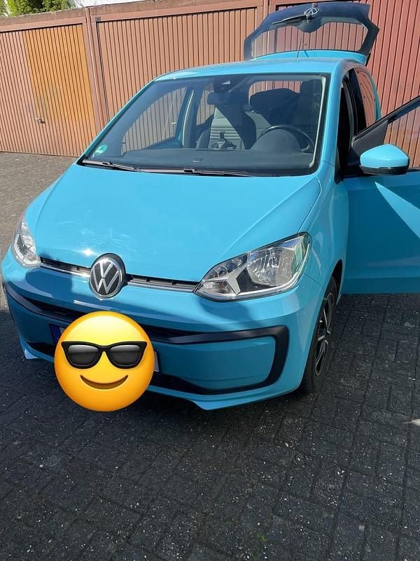 Second-hand VW up! 60 CP (44 kW) 2020 Albastru Hatchback