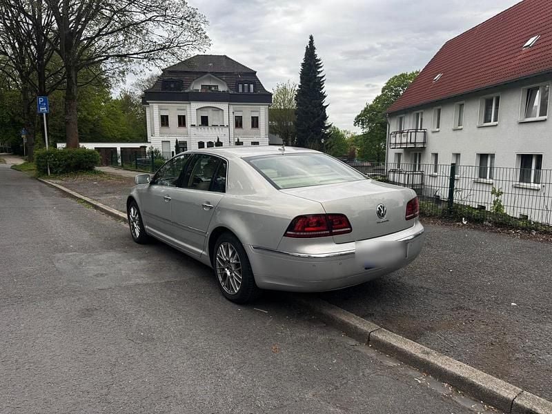 Second-hand VW Phaeton 240 CP (176 kW) 2013 Gri Berlinǎ