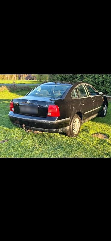 Second-hand VW Passat 125 CP (91 kW) 2000 Bej Berlinǎ