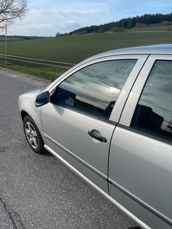 Gebraucht Skoda Fabia 2005 Silber Kleinwagen