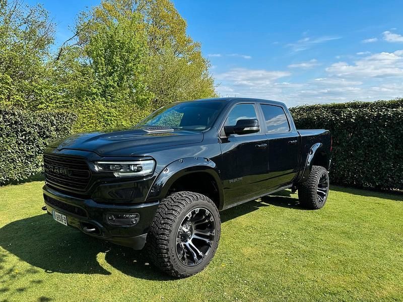 Schwarz Gebraucht 2021 RAM 1500 Abholung | 65.000 € - Bild 1/4