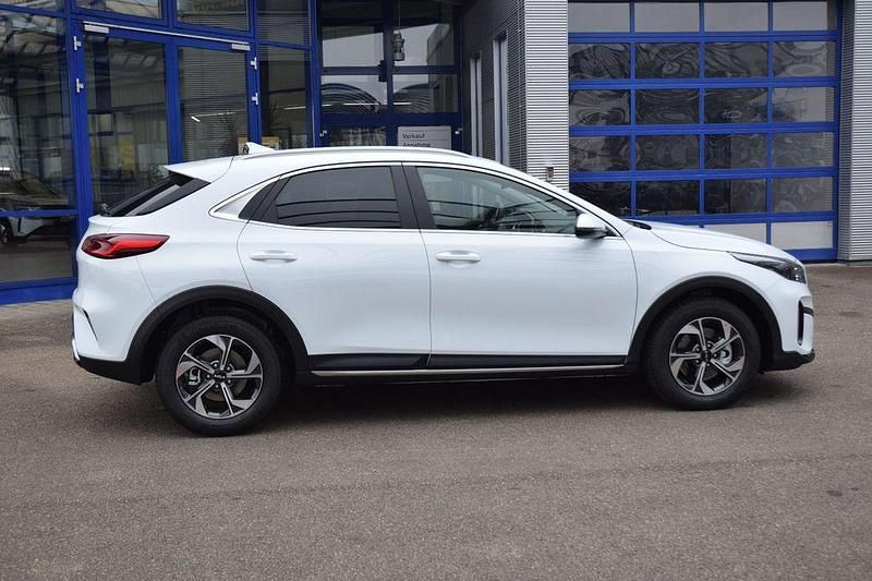 Neu Kia XCeed 150 PS (110 kW) 2025 Weiß SUV