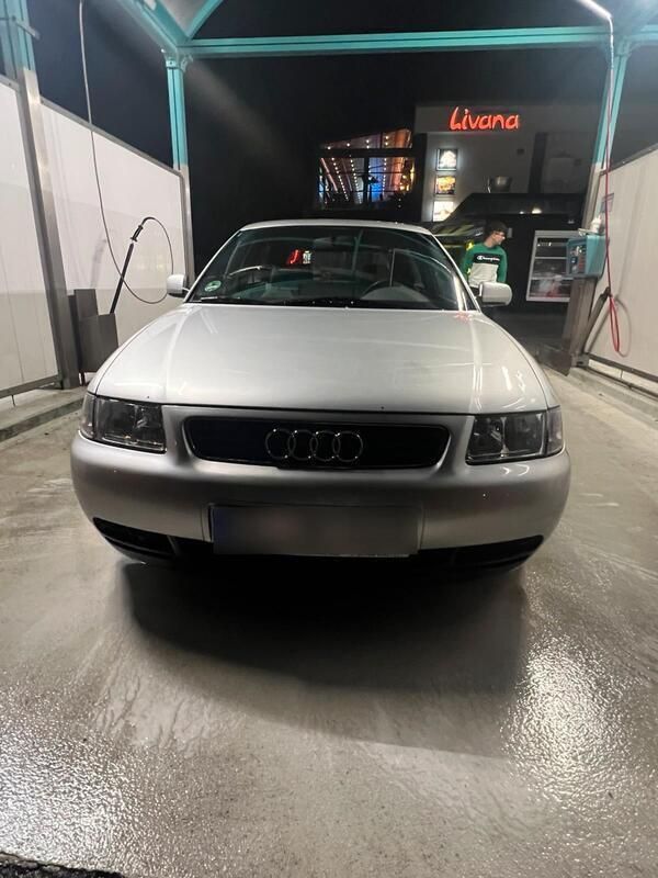 Silber Gebraucht 1999 Audi A3 Kleinwagen | 600 € (Superpreis) - Bild 1/4