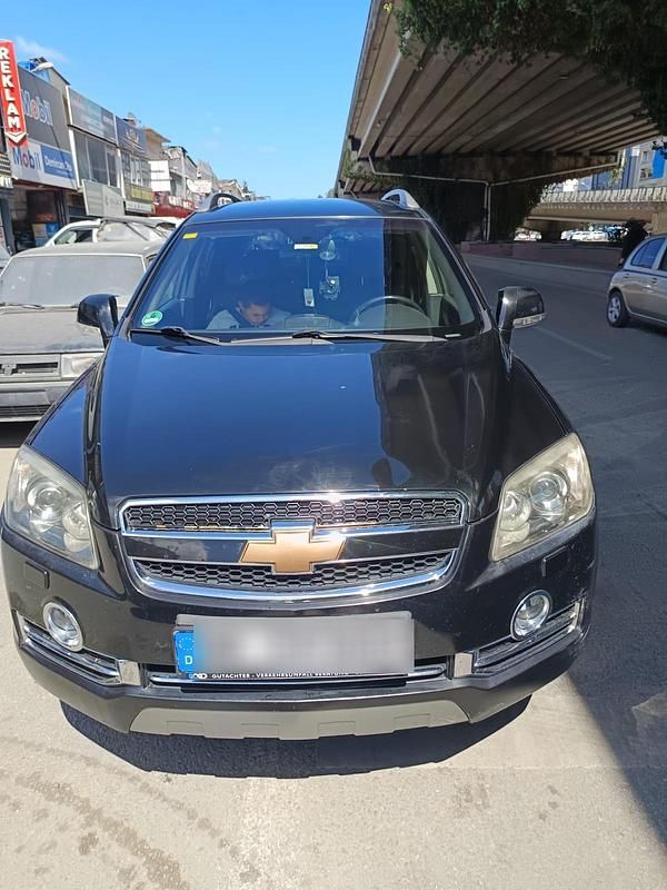 Schwarz Gebraucht 2008 Chevrolet Captiva SUV | 3.800 € (Fairer Preis) - Bild 1/4