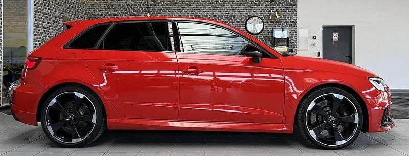 Gebraucht Audi RS3 Ambiente 400 PS (294 kW) 2018 Rot Limousine