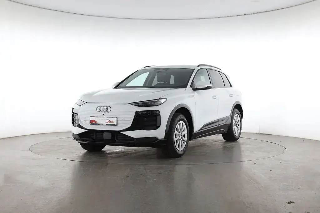 Gebraucht Audi Q6 e-tron Ambiente 185 kW (252 PS) 2025 Gletscherweiß SUV