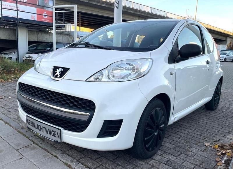 Weiß Gebraucht 2010 Peugeot 107 Filou Kleinwagen | 1.299 € (Guter Preis) - Bild 1/4