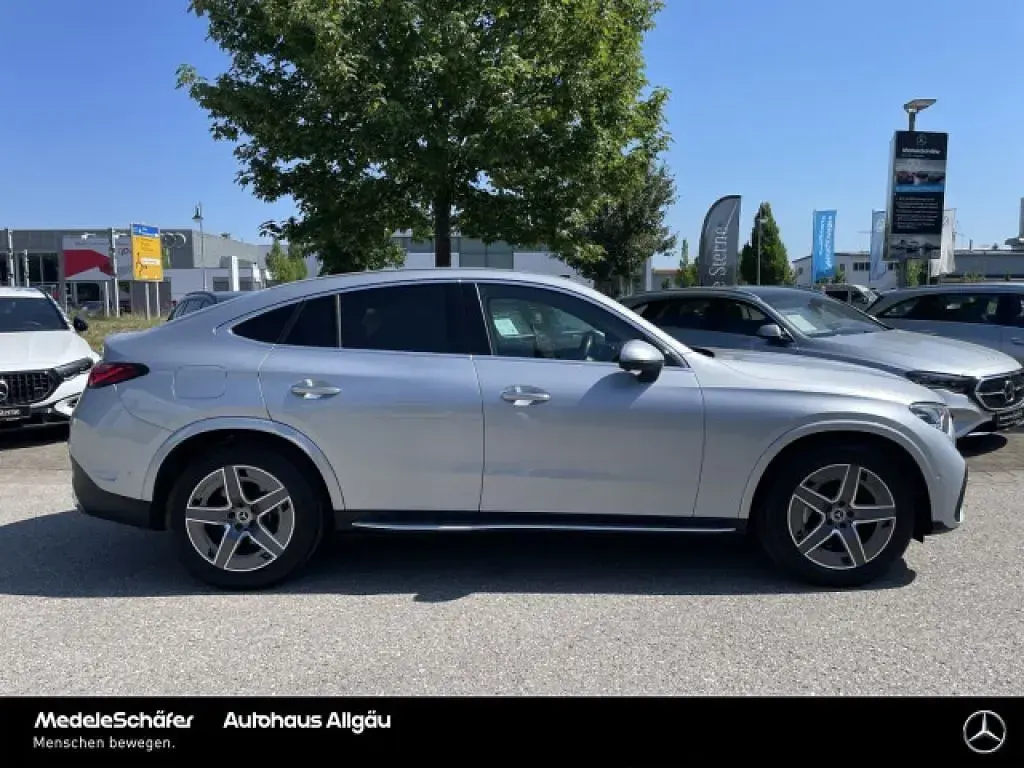Gebraucht Mercedes GLC450 367 PS (269 kW) 2023 Lack hightechsilber (metallic) SUV