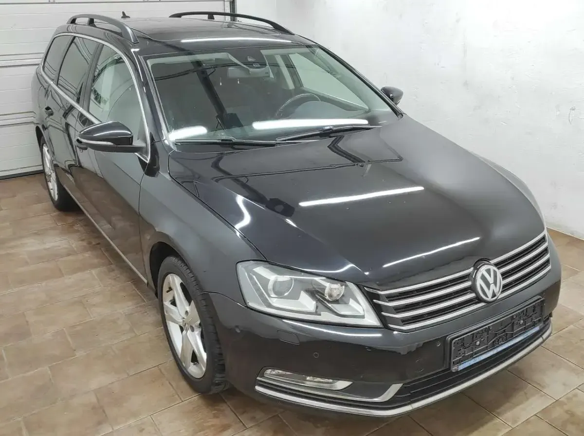 Gebraucht VW Passat 150 PS (110 kW) 2013 Deep black perleffekt Kombi
