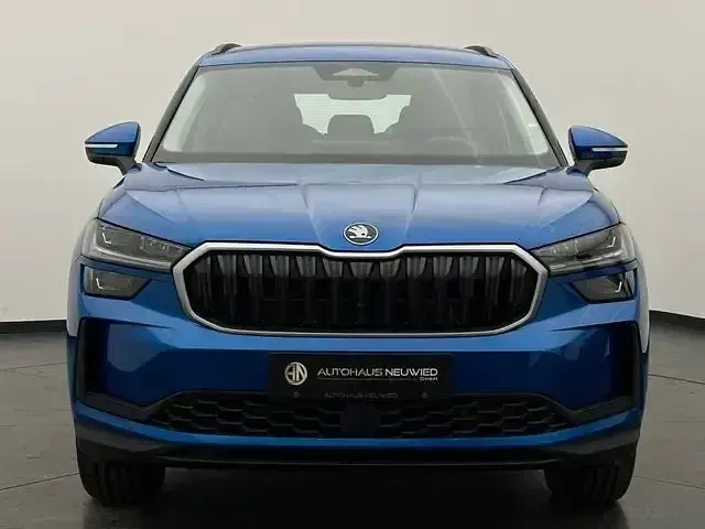 Neu Skoda Kodiaq 150 PS (110 kW) 2026 Race blau metallic SUV