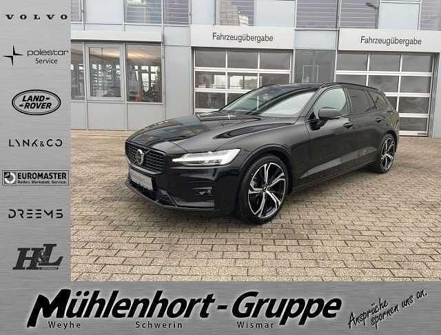 Gebraucht Volvo V60 145 PS (106 kW) 2025 Kombi
