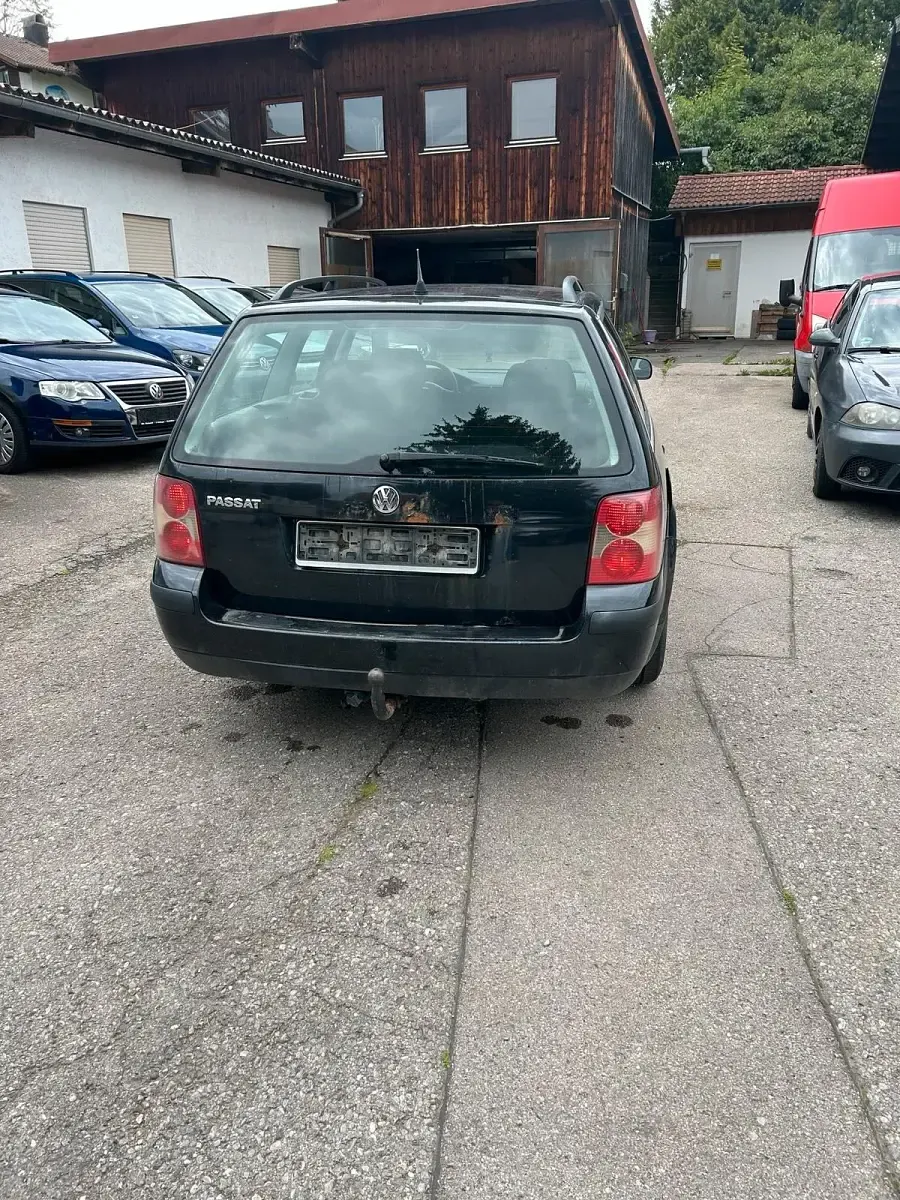 Gebraucht VW Passat 150 PS (110 kW) 2002 Schwarz Kombi