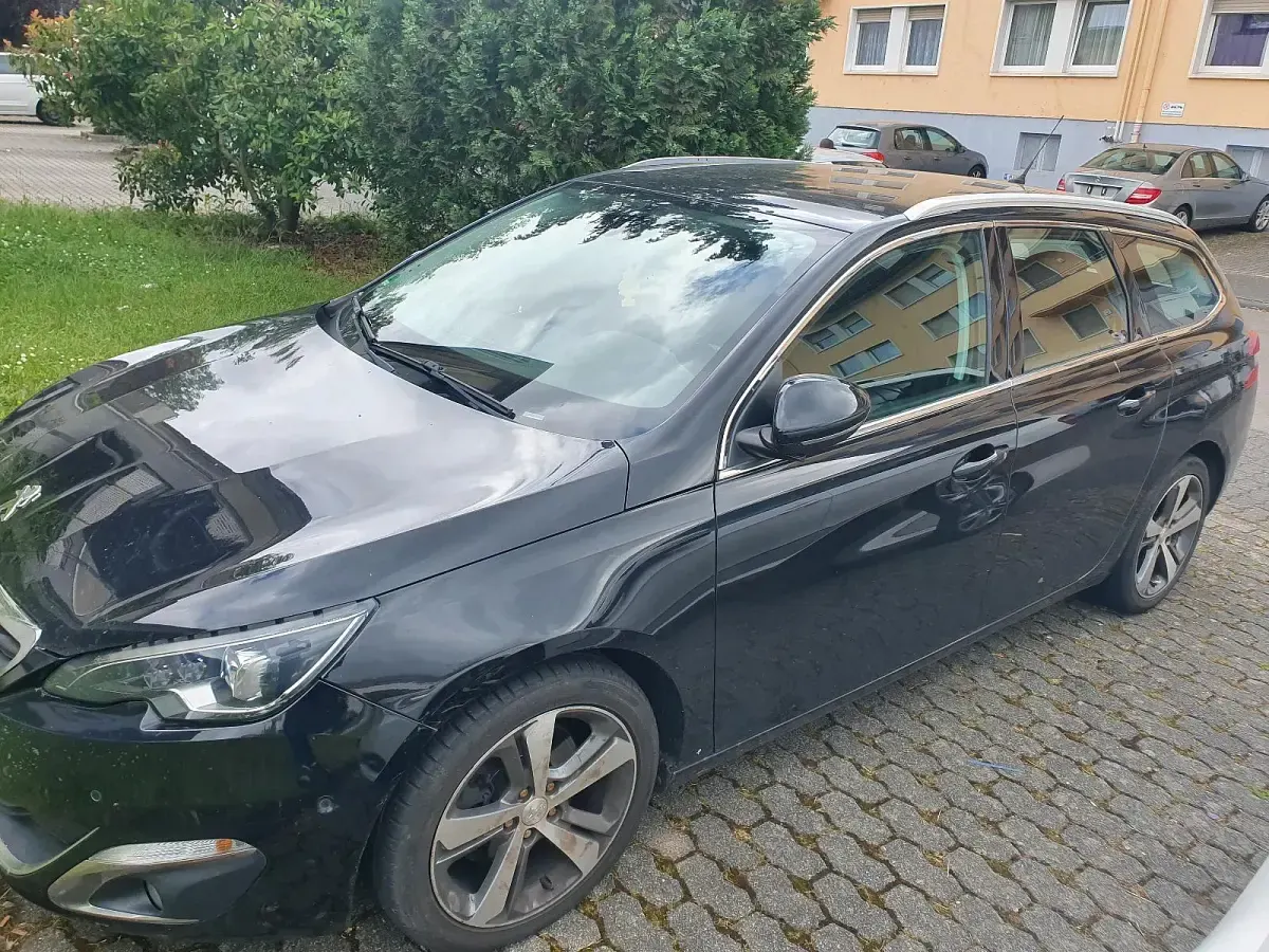Gebraucht Peugeot 308 150 PS (110 kW) 2016 Schwarz Kombi