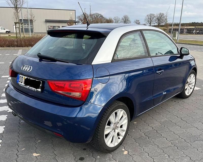 Gebraucht Audi A1 Ambition 90 PS (66 kW) 2011 Blau Kleinwagen