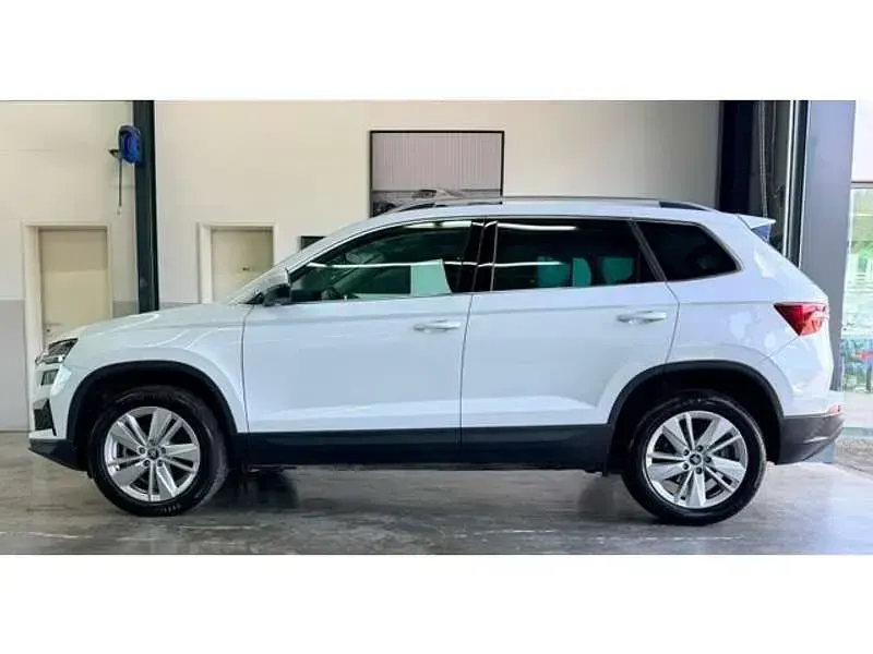 Gebraucht Skoda Karoq Selection 150 PS (110 kW) 2025 Weiß SUV