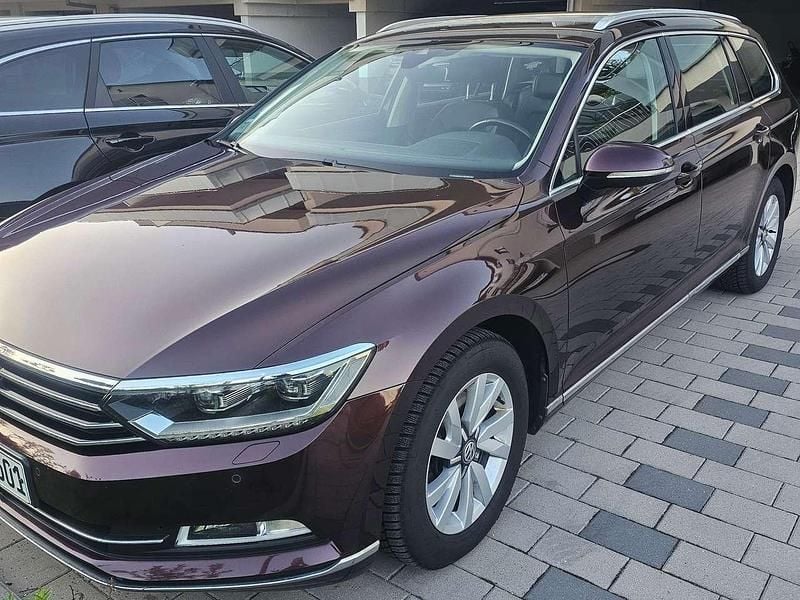 Rot Gebraucht 2015 VW Passat Highline Kombi | 13.990 € (Guter Preis) - Bild 1/4