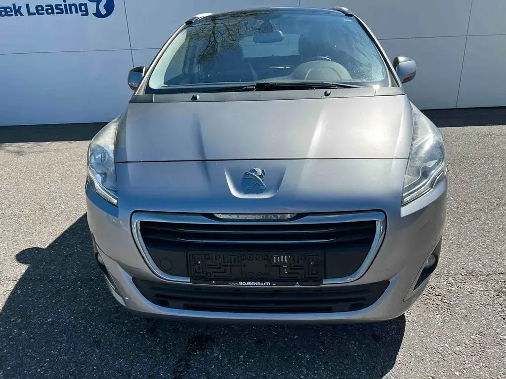 Gebraucht Peugeot 5008 Allure 150 PS (110 kW) 2014 Grau Van / Kleinbus