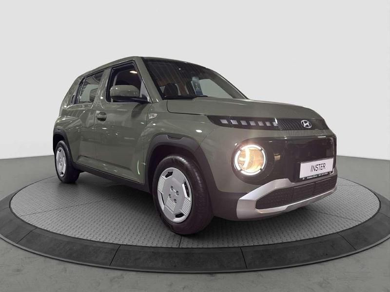 Neu Hyundai Inster Select 85 kW (116 PS) 2025 Gruen Kleinwagen