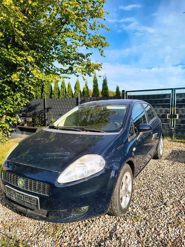 Schwarz Gebraucht 2007 Fiat Grande Punto Kleinwagen | 970 € (Fairer Preis) - Bild 1/4
