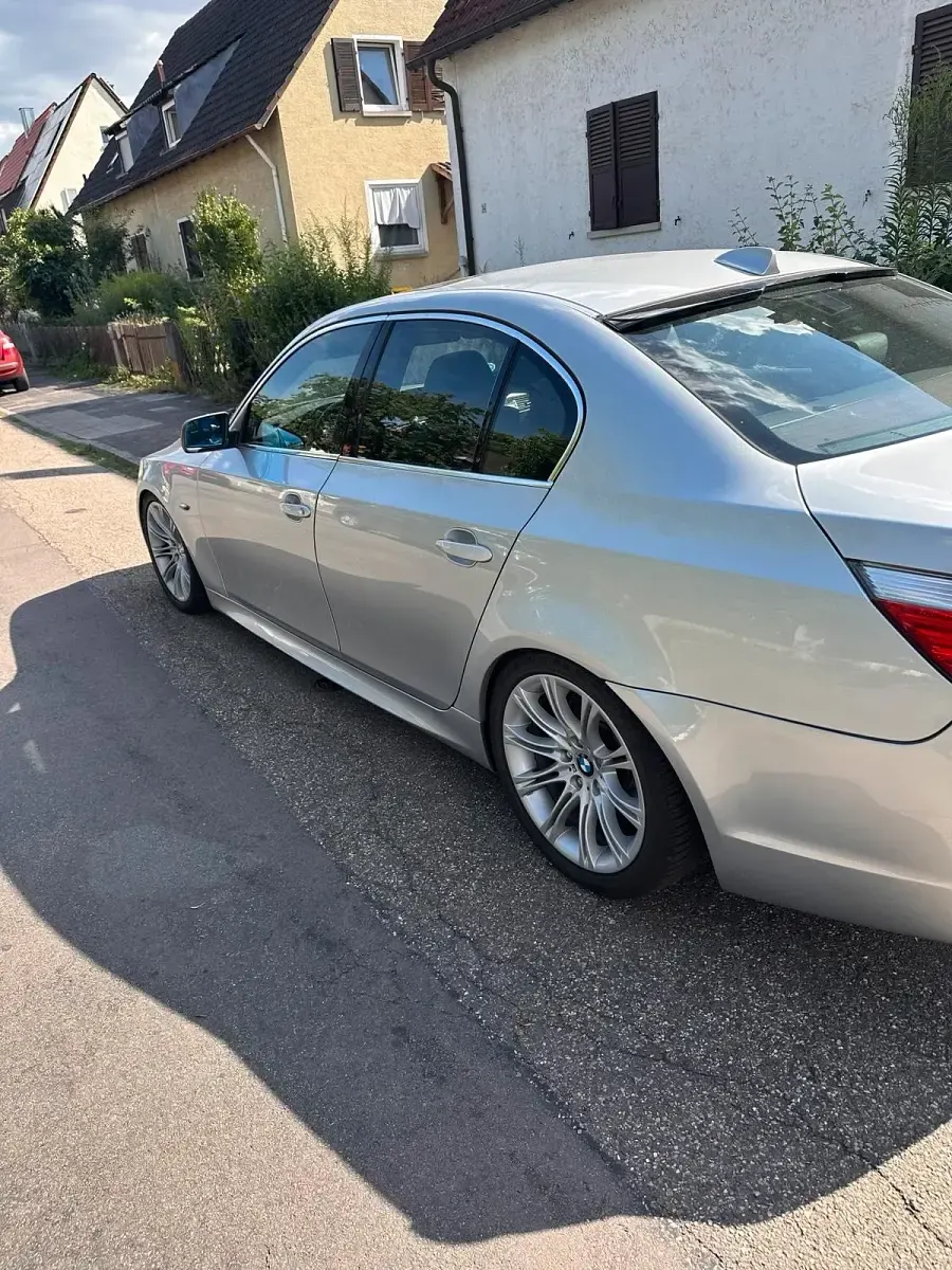 Gebraucht BMW 523 M Sport 192 PS (141 kW) 2005 Grau Limousine