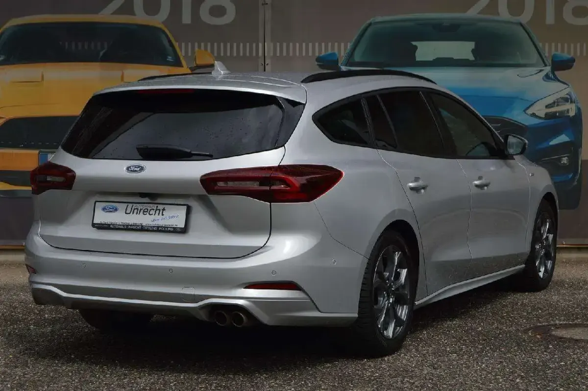 Gebraucht Ford Focus ST-Line X 155 PS (114 kW) 2025 Polarsilbermetallic Kombi