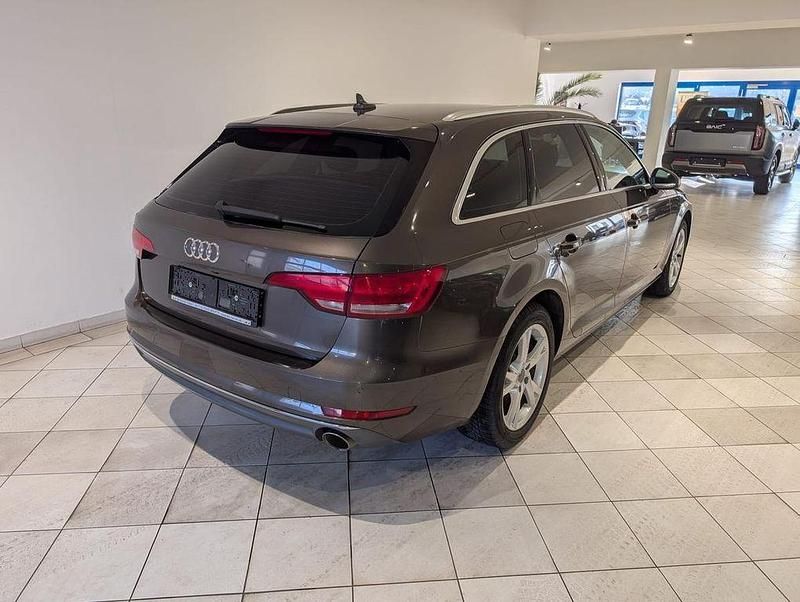 Gebraucht Audi A4 Comfort 190 PS (139 kW) 2016 Braun Kombi
