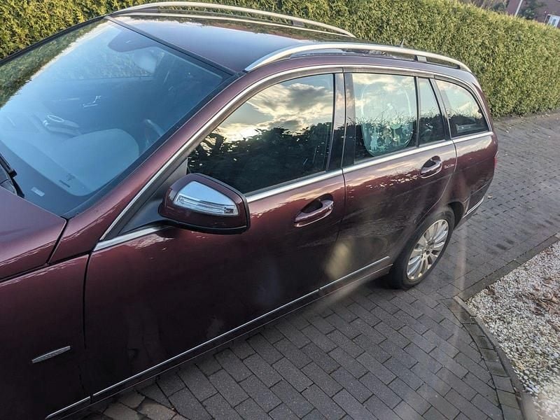 Gebraucht Mercedes C200 184 PS (135 kW) 2007 Rot Kombi