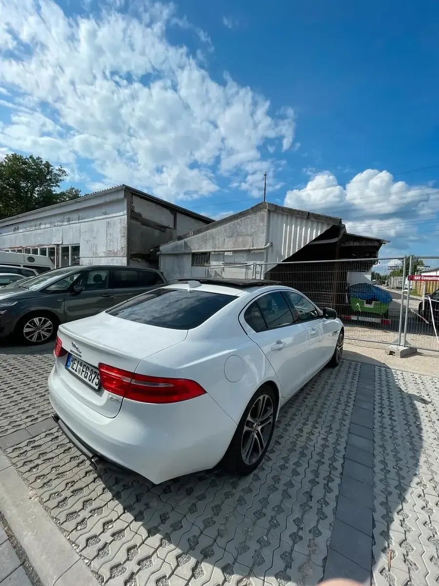 Gebraucht Jaguar XE S 340 PS (250 kW) 2016 Weiß Limousine