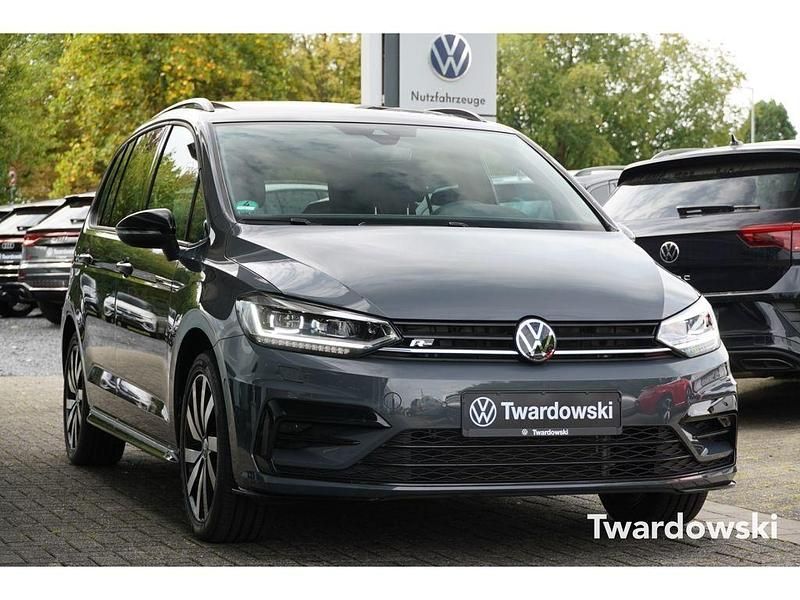 Grau Gebraucht 2024 VW Touran Highline Van / Kleinbus | 36.490 € (Fairer Preis) - Bild 1/4