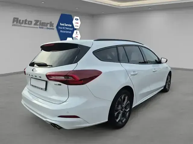 Gebraucht Ford Focus ST-Line 155 PS (114 kW) 2023 Weiss Kombi