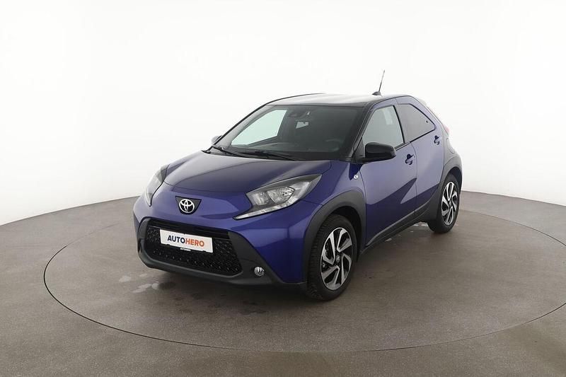 Blau Gebraucht 2023 Toyota Aygo Pulse Kleinwagen | 17.380 € (Etwas zu teuer) - Bild 1/3