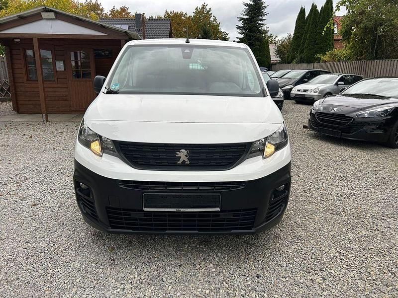 Gebraucht 2019 Peugeot Partner Premium Van / Kleinbus | 10.499 € (Superpreis) - Bild 1/4