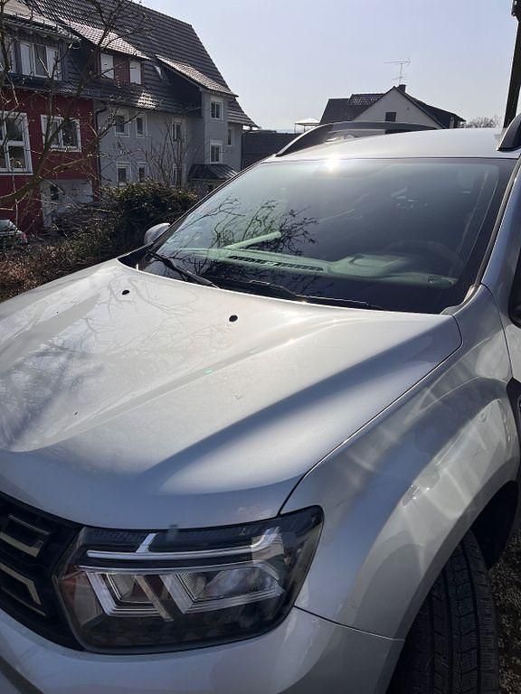 Gebraucht Dacia Duster Prestige 116 PS (85 kW) 2022 Silber SUV
