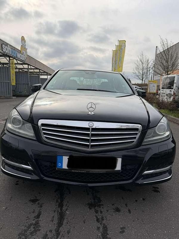 Gebraucht Mercedes C180 Elegance 120 PS (88 kW) 2012 Schwarz Limousine